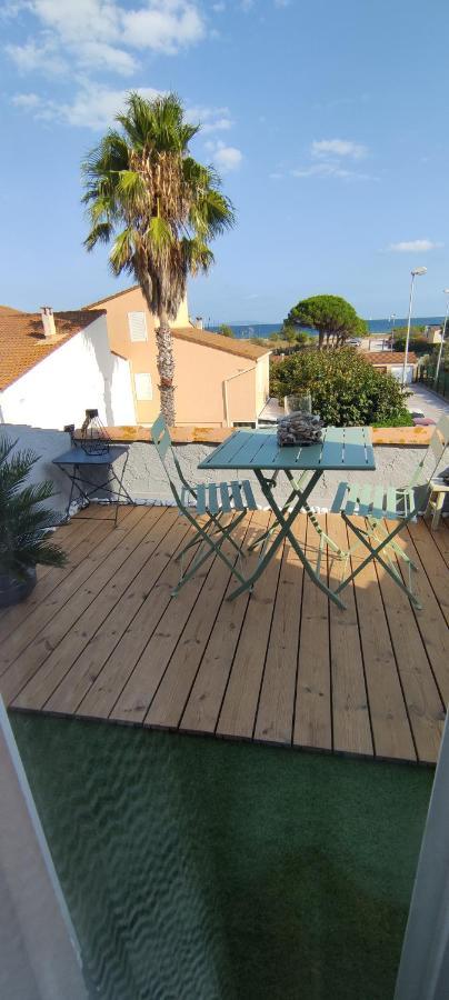 Suite avec tropezienne vue mer Hyères Extérieur photo