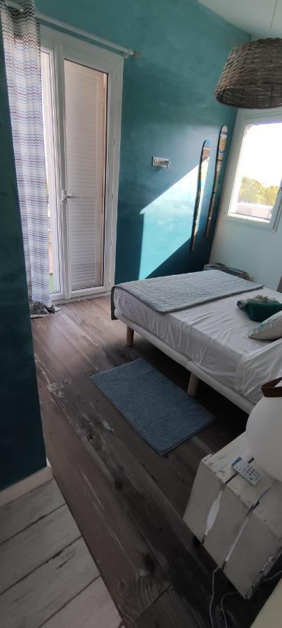 Suite avec tropezienne vue mer Hyères Extérieur photo